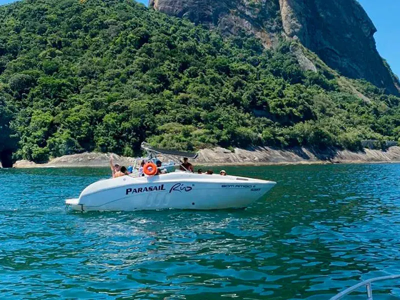 Lancha Bom Amigo - Parasail In Rio