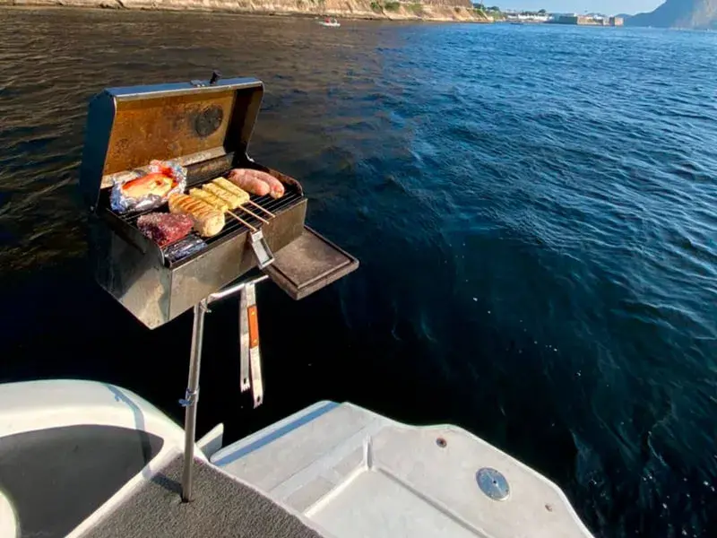 Lancha Bom Amigo - Parasail In Rio
