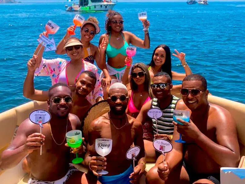 Lancha Bom Amigo - Parasail In Rio