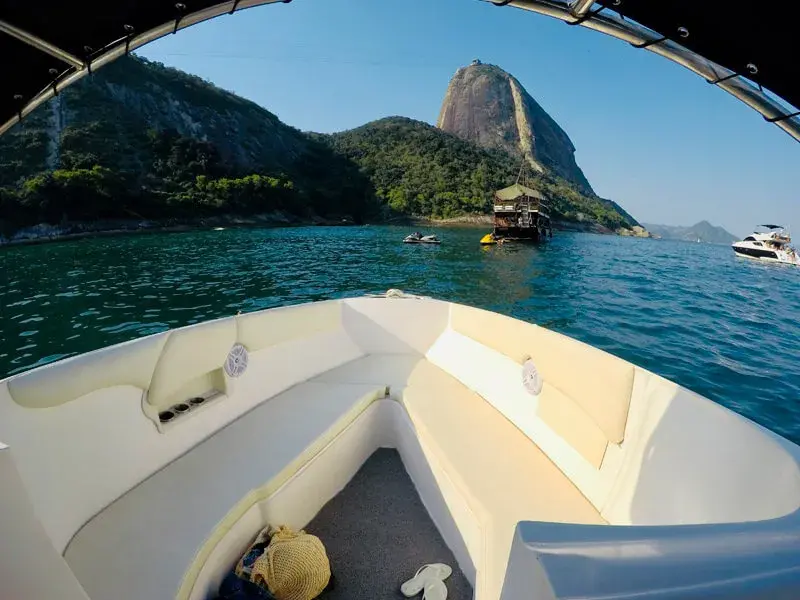 Lancha Bom Amigo - Parasail In Rio